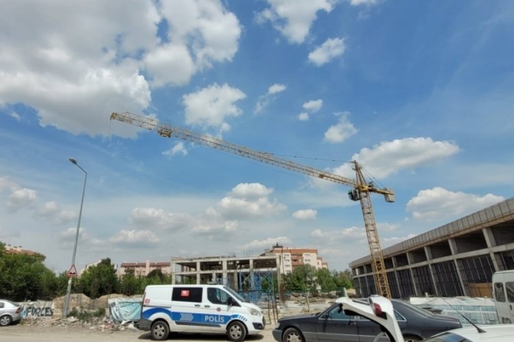 Ankara'da baba ve oğlun feci sonu! &Uuml;zerlerine tahta par&ccedil;ası d&uuml;şt&uuml;