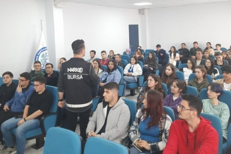 Bursa'da "Narko Nokta", "Narkorehber Gen&ccedil;lik Mod&uuml;l&uuml;" ve "En İyi Narkotik Polisi Anne" eğitimi