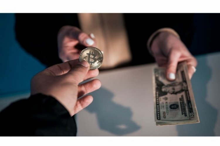 Bitcoin 70.000 dolar oldu