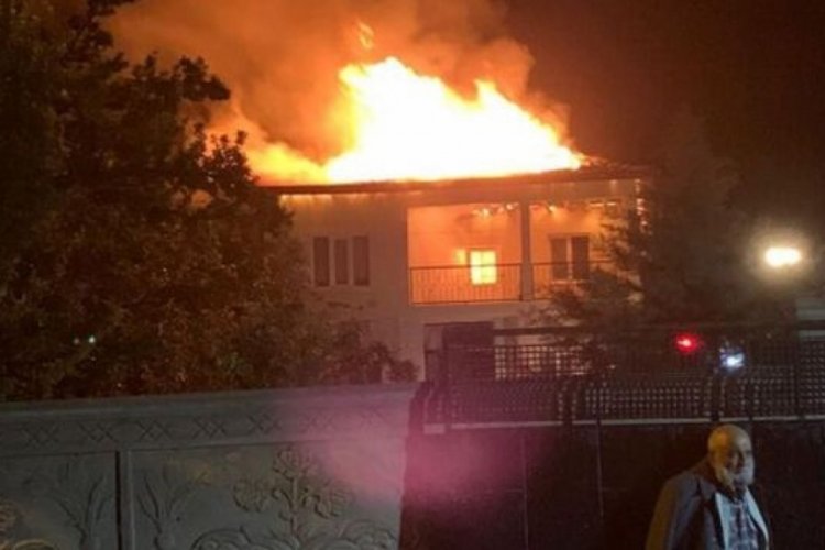 Konya'da yıldırım d&uuml;şen evde yangın &ccedil;ıktı