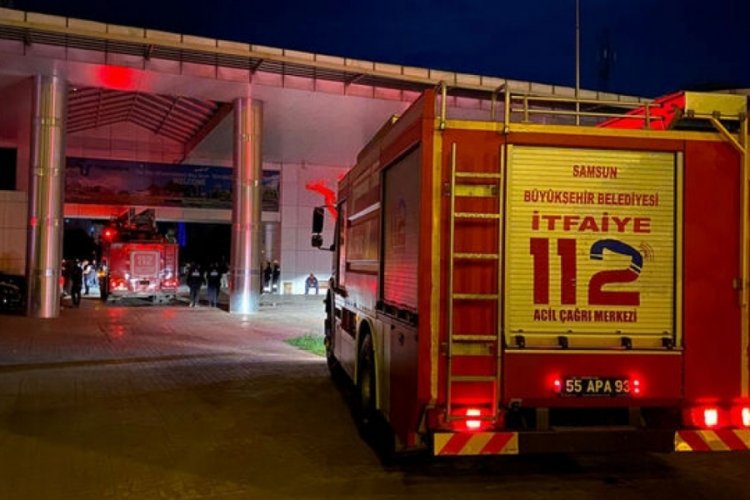 Samsun'da belediye binasında yangın &ccedil;ıktı
