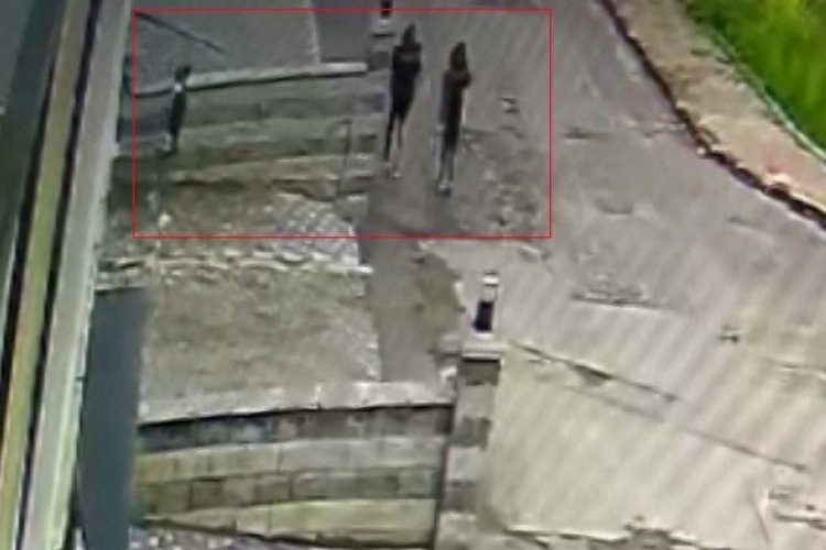 İstanbul'da yeni evli &ccedil;iftin d&uuml;ğ&uuml;n takılarını &ccedil;aldılar
