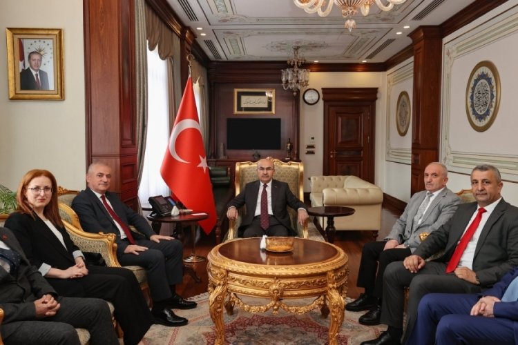 Bursa Valisi Demirtaş, Tapu Kadastro B&ouml;lge M&uuml;d&uuml;r&uuml;'n&uuml; ağırladı