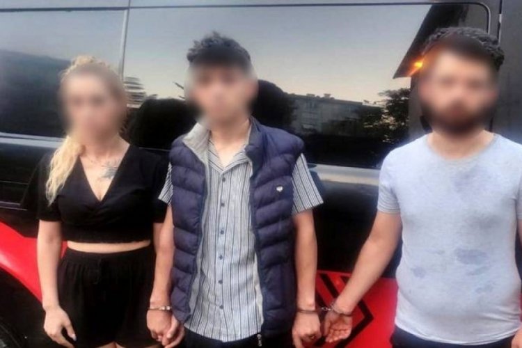 Sevgilisine tokat atan arkadaşını &ouml;ld&uuml;rd&uuml;