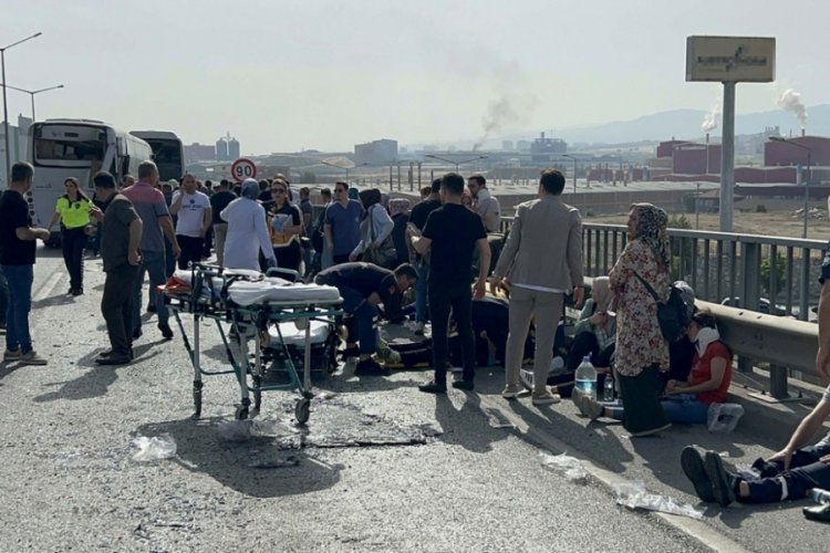 Manisa'da zincirleme kaza faciası: 35 yaralı