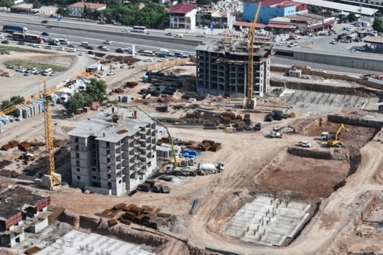1400 kişiye mezar olan Ebrar Sitesi'nde binalar y&uuml;kseliyor
