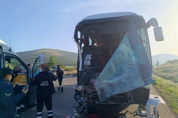 1 kişi &ouml;lm&uuml;ş, 16 kişi yaralanmıştı! Otob&uuml;s kazasında korkun&ccedil; detay
