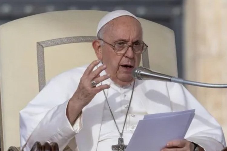 Papa Franciscu'dan İran Cumhurbaşkanı Reisi i&ccedil;in taziye mesajı