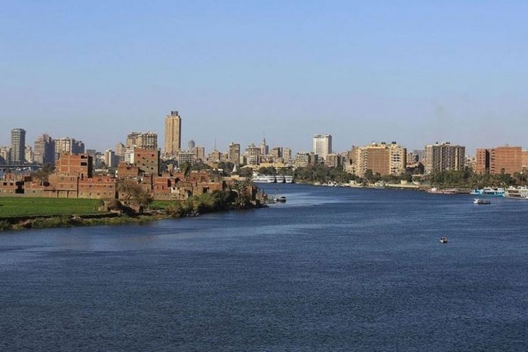 Mısır'da Nil Nehri'ne d&uuml;şen minib&uuml;steki 10 kişi &ouml;ld&uuml;