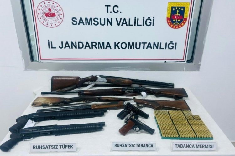 Jandarma ekiplerinden silah ve m&uuml;himmat operasyonu