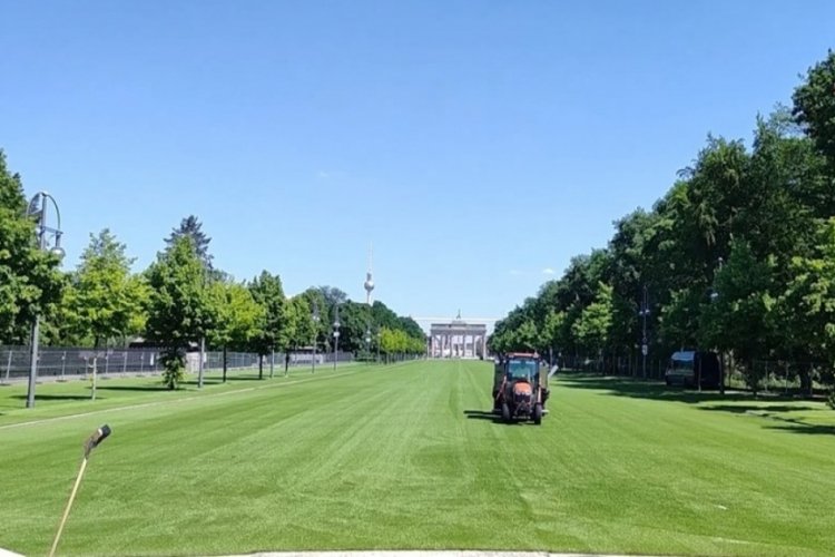 Berlin'de EURO 2024 i&ccedil;in dev taraftar sahası: 100 bin kişi ma&ccedil; izleyecek
