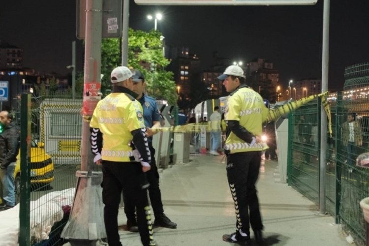 Eski nişanlısını &ouml;ld&uuml;ren zanlı hem kendini hem polisi vurdu!