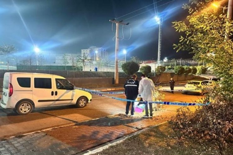 Tuvalette doğurduğu bebeğini &ccedil;&ouml;pe attı: İnternetten doğum videoları izledim