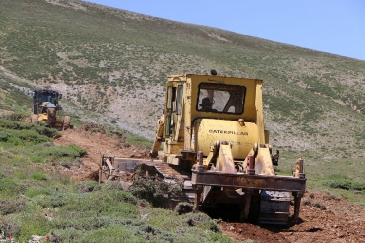 Elazığ'da yaylaya ulaşım m&uuml;cadelesi sona eriyor