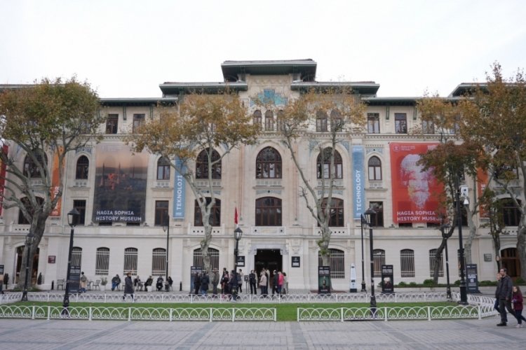 Ayasofya Tarih ve Deneyim M&uuml;zesi eşsiz zengin koleksiyonu ile ziyaret&ccedil;ilerini ağırlamaya başladı