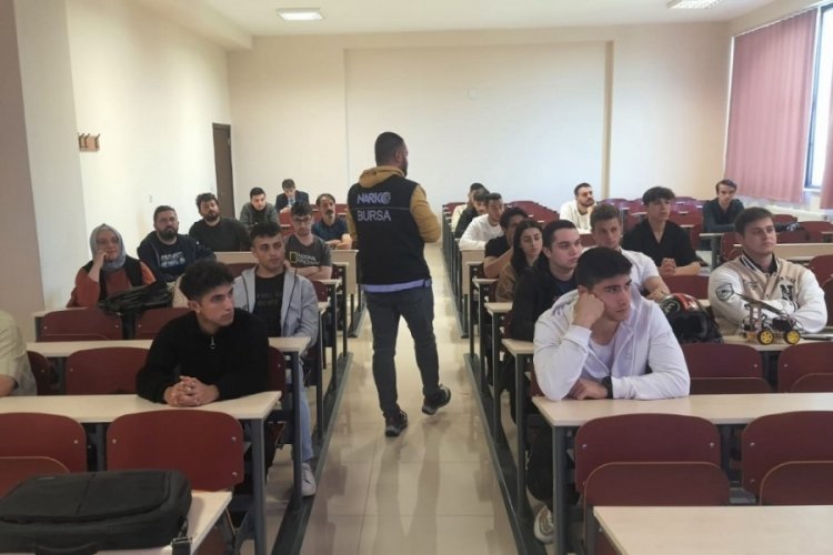 Bursa Emniyeti'nden &uuml;niversite &ouml;ğrencilerine narkorehber semineri