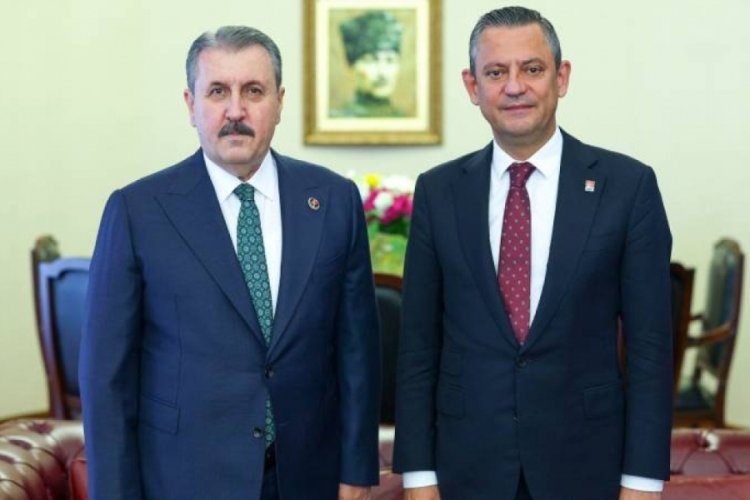 &Ouml;zg&uuml;r &Ouml;zel, Mustafa Destici ile g&ouml;r&uuml;şt&uuml;!