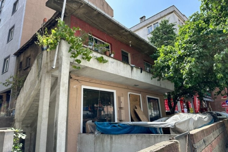 İstanbul'da miras i&ccedil;in annesini ve kardeşini &ouml;ld&uuml;rd&uuml;