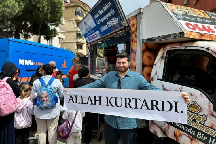 İstanbul'da sevgilisi terk edince kendisinden kurtulduğu i&ccedil;in lokma dağıttı