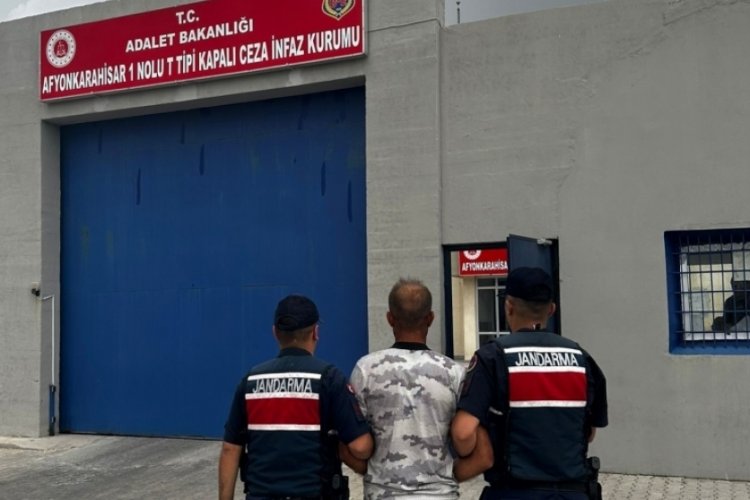 Afyonkarahisar'da jandarma d&uuml;zenlediği operasyonla uyuşturucu kullanan şahsı yakaladı