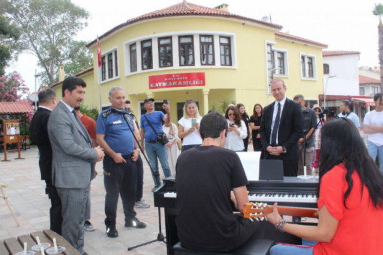 Muğla'da 'Bahar Şenliği' renkli görüntülere sahne oldu