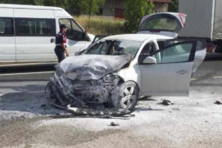 Elazığ'da feci trafik kazası! 1 can kaybı 6 yaralı