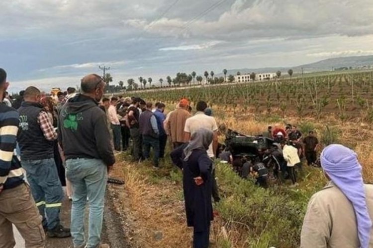 Hatay'da iki araç kafa kafaya çarpıştı: 5 kişi hayatını kaybetti