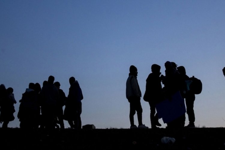 2024 yılının ilk 4 ayında 725 d&uuml;zensiz g&ouml;&ccedil;men yakalandı