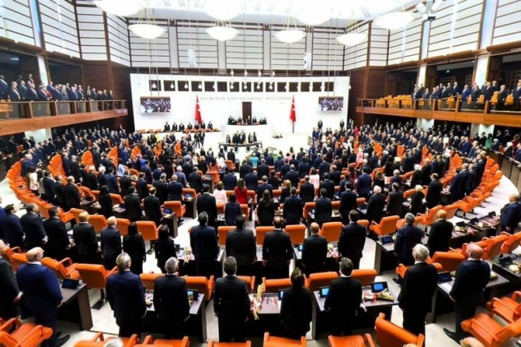 AK Parti iki kanun teklifi i&ccedil;in &ccedil;alışmalarını yoğunlaştıracak