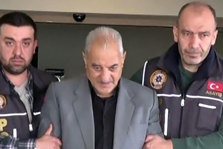 Erzurum'da &ouml;nce eşinin canına kıydı sonra polise teslim oldu