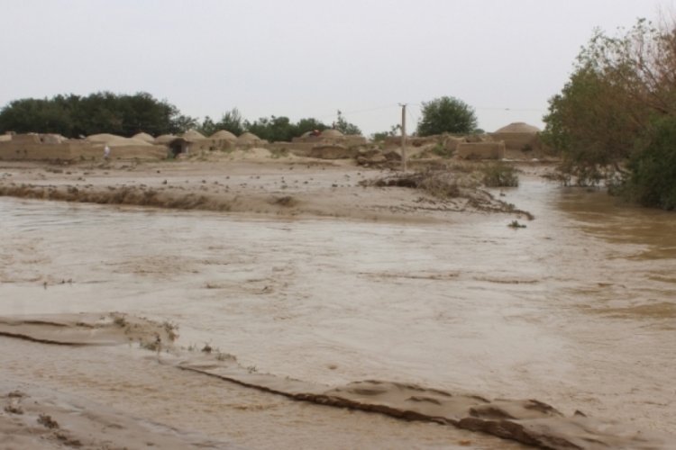 Afganistan'ın kuzeyinde sel felaketi: 17 &ouml;l&uuml;, 11 yaralı
