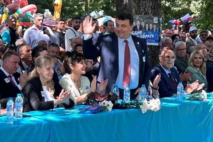CHP Bursa Milletvekili &Ouml;zt&uuml;rk Bulgaristan'da H&Ouml;H Partisi'nin&nbsp;mitinginde!