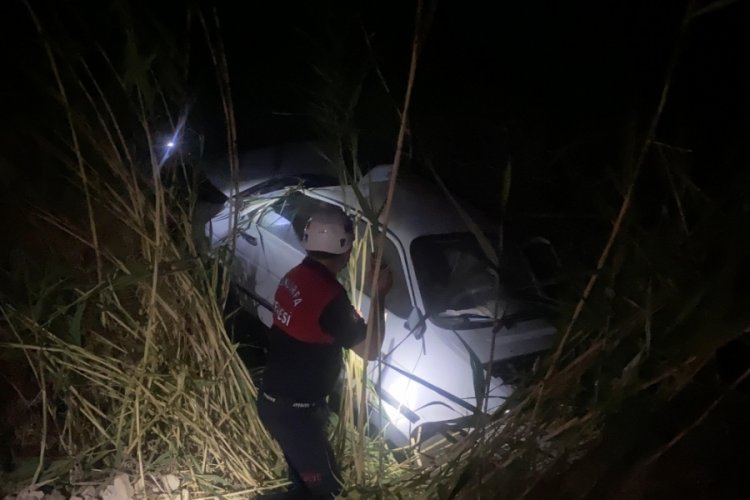 Şanlıurfa'da otomobil tahliye kanalına devrildi: 2 yaralı