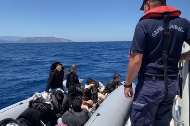 Aydın'da d&uuml;zensiz g&ouml;&ccedil;menler yakalandı