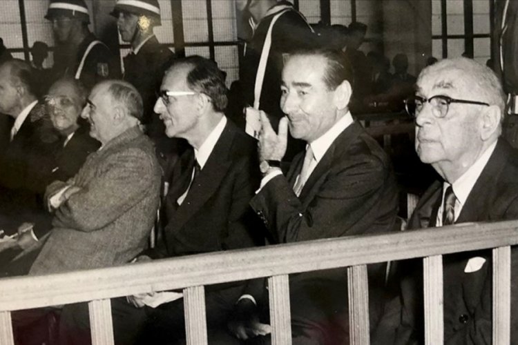 H&uuml;rriyet ve Anayasa Bayramı nedir? 27 Mayıs Darbesi nedir? H&uuml;rriyet ve Anayasa Bayramı ne zaman kutlanır?