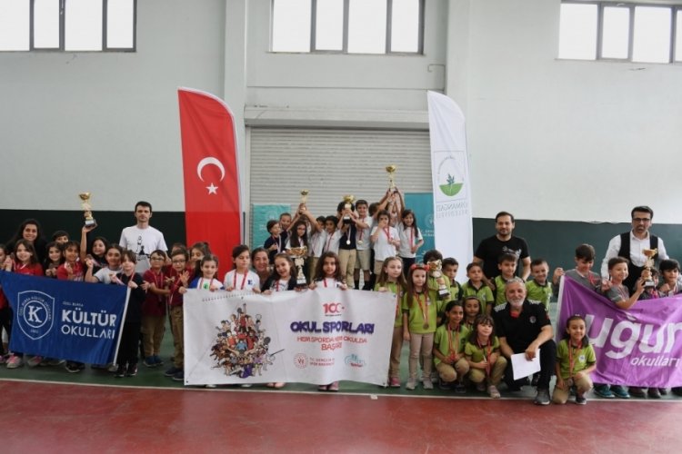 Bursa Osmangazi'de satrancın minik şampiyonları belli oldu