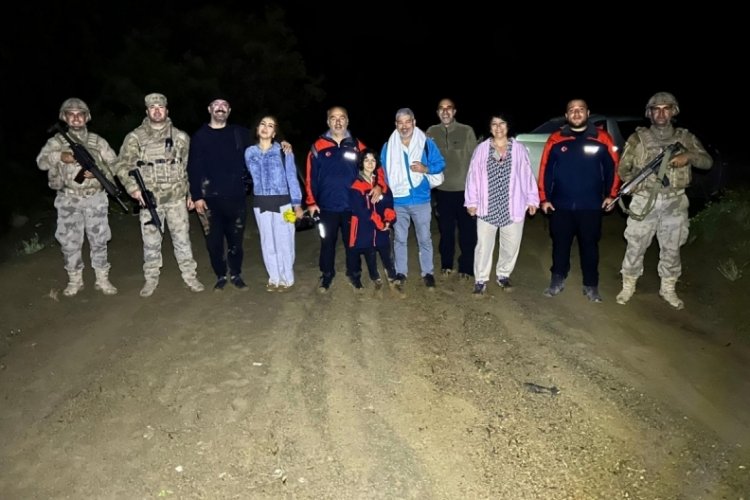 Tunceli'de &ccedil;amura saplanan kişilerin yardımına AFAD koştu