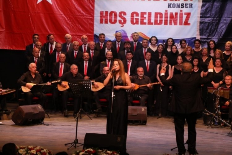 Aydın'da T&uuml;rk Halk M&uuml;zik korosu t&uuml;rk&uuml;lerini seyircileriyle buluşturacak