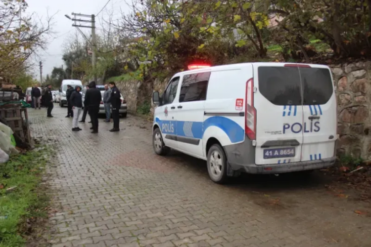 Kocaeli'de kuzenini tabanca ile vurarak &ouml;ld&uuml;ren sanık: O g&uuml;n bizi katledecekti