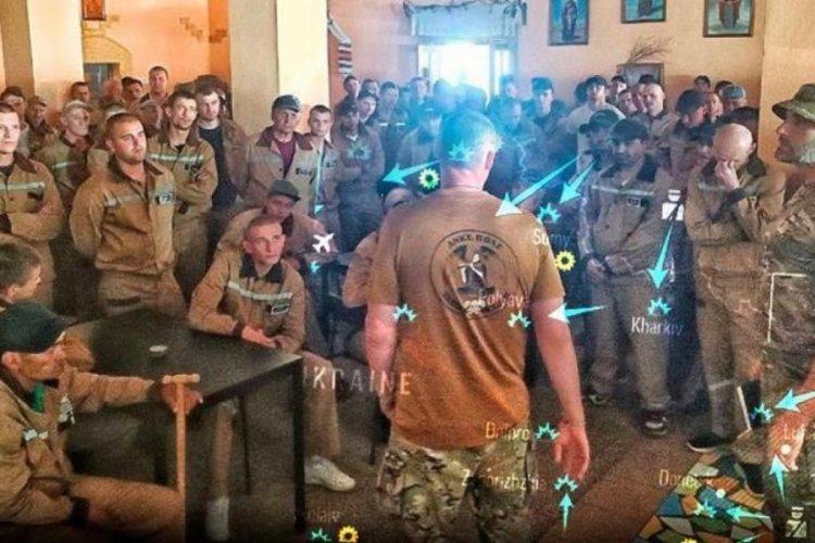 Sıra onlara geldi! 20 bin su&ccedil;luyu savaşmak i&ccedil;in topladılar