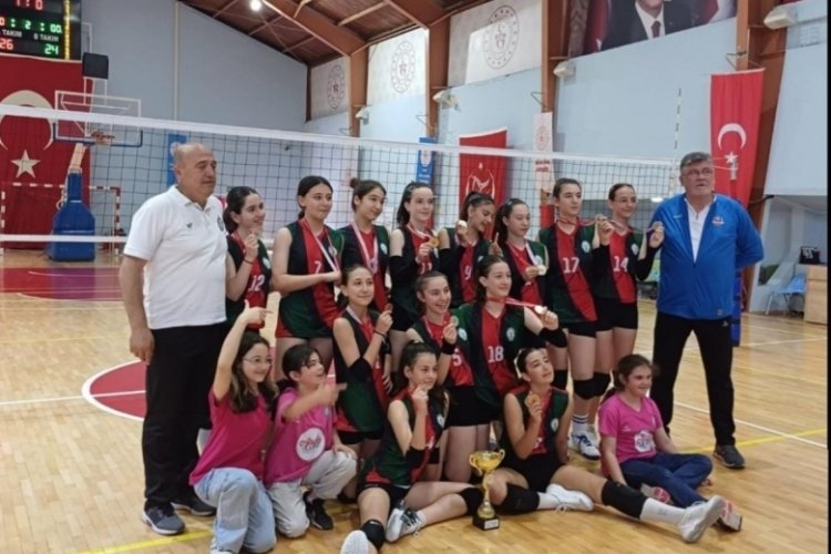 Midi Kızlar Gelişim Ligi şampiyonu H&uuml;rriyetspor oldu