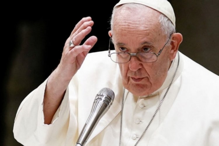 Papa Francis k&uuml;fretti, herkesin ağzı a&ccedil;ık kaldı