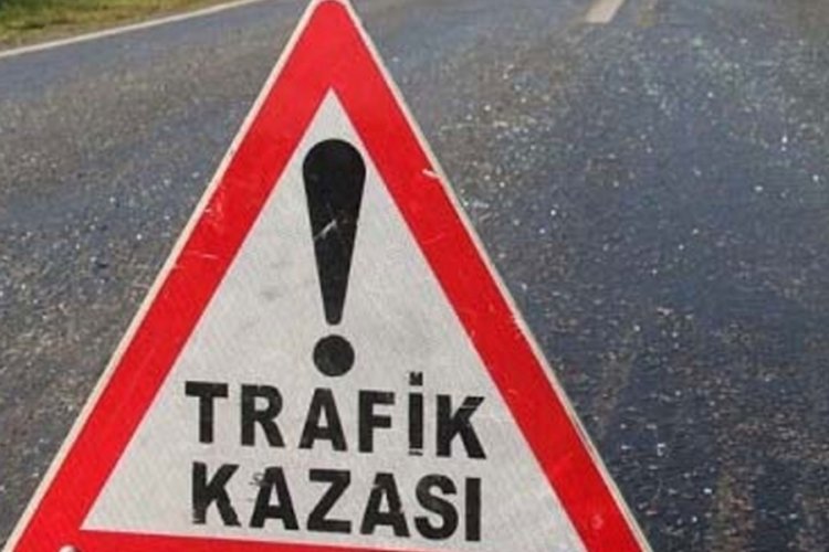 Erzurum'da trafik kazası: 3 &ouml;l&uuml;, 5 yaralı