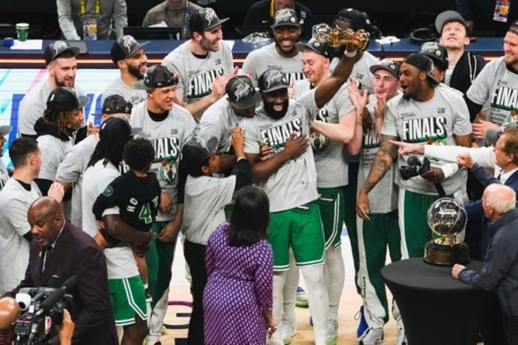 İşte NBA'de finale y&uuml;kselen ilk takım!