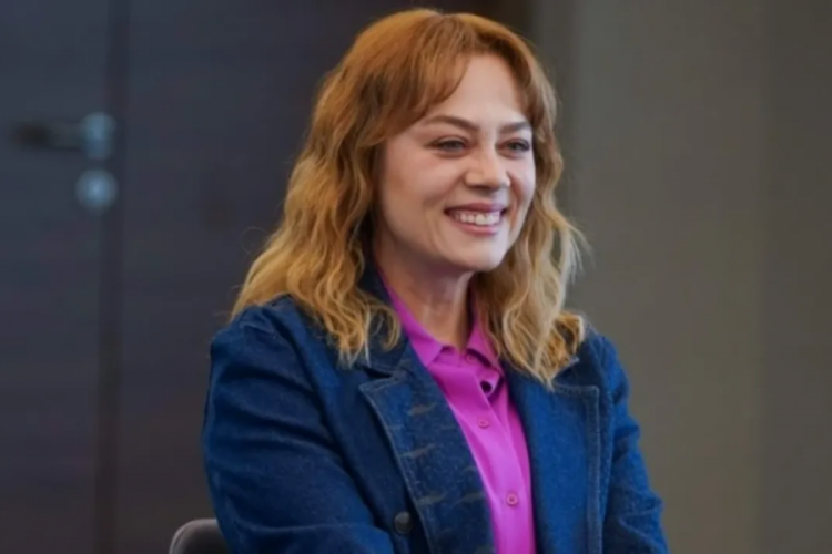 Bahar seti karıştı! Demet Evgar, set &ccedil;alışanlarına k&uuml;f&uuml;r m&uuml; etti?