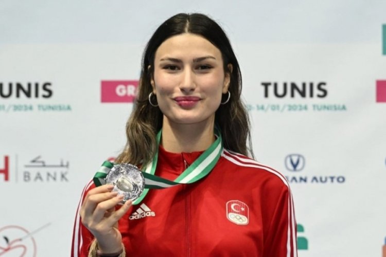 Milli eskrimci Nisanur Erbil, Paris 2024 katılma hakkı kazandı