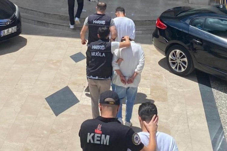 Muğla'da eş zamanlı uyuşturucu operasyonu: 14 g&ouml;zaltı