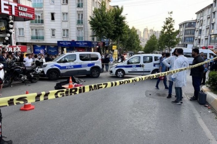 İstanbul'da &ccedil;&ouml;p kamyonunun &ccedil;arptığı &ccedil;ocuk hayatını kaybetti!