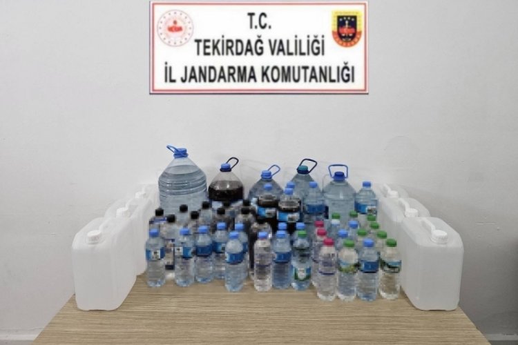 Tekirdağ'da litrelerce sahte rakı ele ge&ccedil;irildi