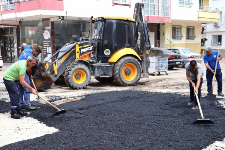 Mersin Toroslar'da asfalt &ccedil;alışmaları aralıksız s&uuml;r&uuml;yor